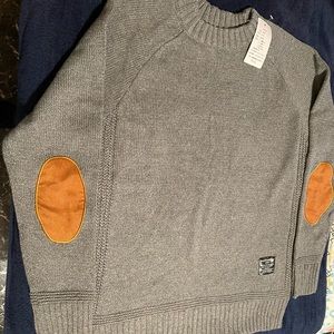 Thick wool sweater only 2 available sz xxl grey / camel colors Runs Small
